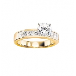 14Kt Yellow Gold Channel Set Princess Cut Engagement Ring (1.00ct tw)