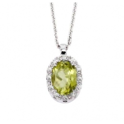 14Kt White Gold Oval Shape Peridot with Halo Diamond Necklace (0.86cts tw)