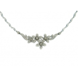 18Kt White Gold Diamond Flower Necklace (0.95cts tw)