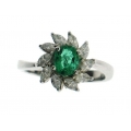18Kt White Gold  Oval Shape Emerald with Fan Design Marquis Diamond Ring (1.25cts tw)