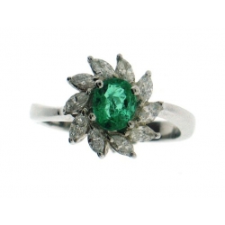 18Kt White Gold  Oval Shape Emerald with Fan Design Marquis Diamond Ring (1.25cts tw)